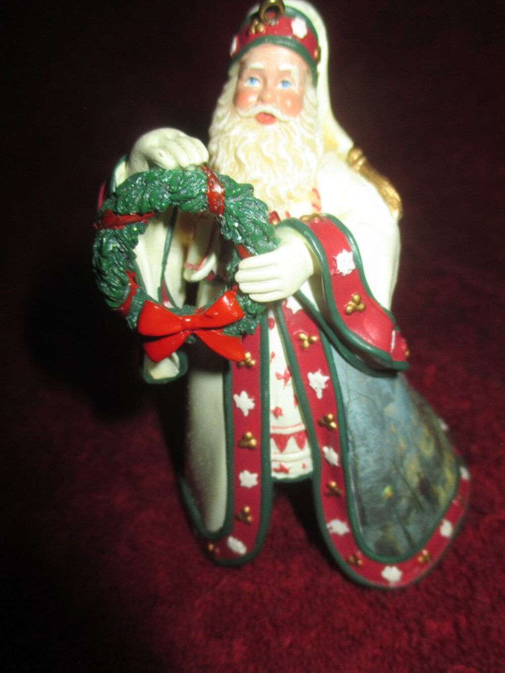 “Christmas Journeys End Santa” Thomas Kinkade Old World Santas Ornament